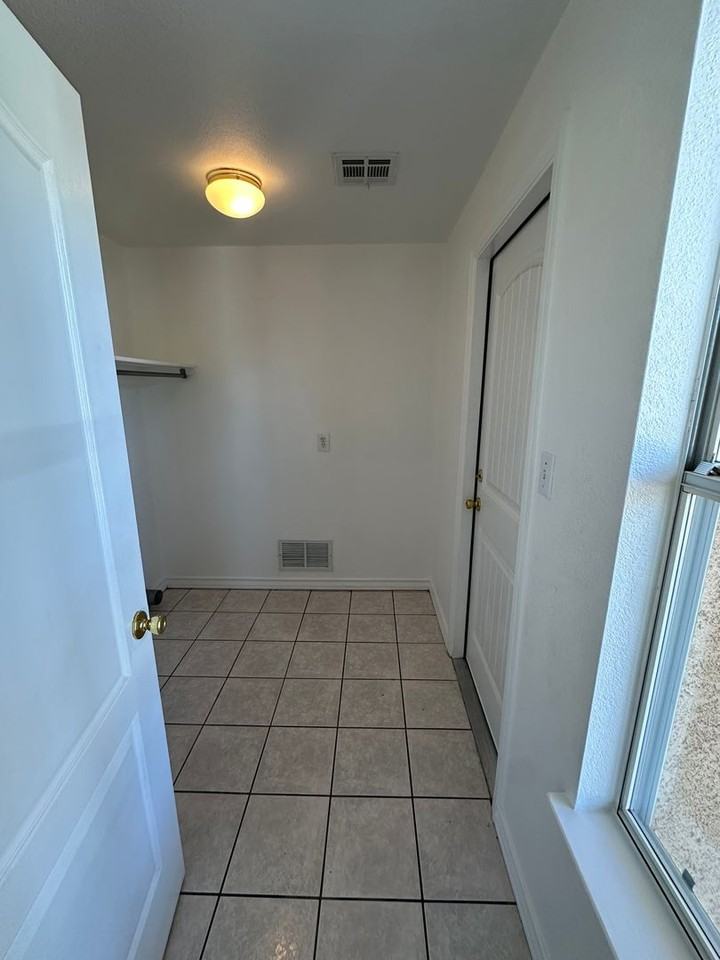 3503 Northpointe Dr - Photo 7 of 49