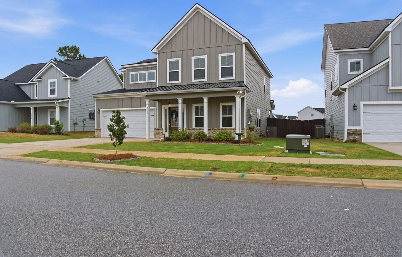 2638 Laurens St - Photo 3 of 49