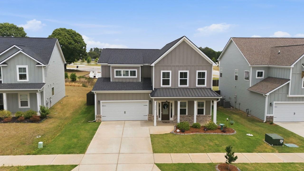 2638 Laurens St - Photo 4 of 49