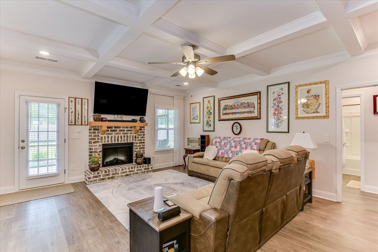 6051 Big Pond Trl - Photo 7 of 50