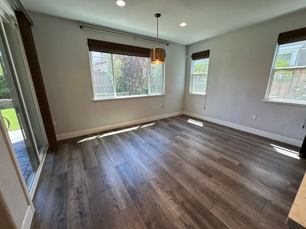 360 W Thurman Ave - Photo 6 of 33