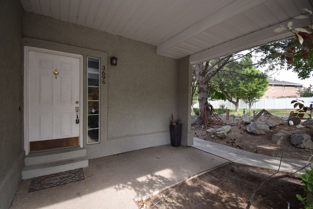 3696 S Pantera Ln - Photo 3 of 20
