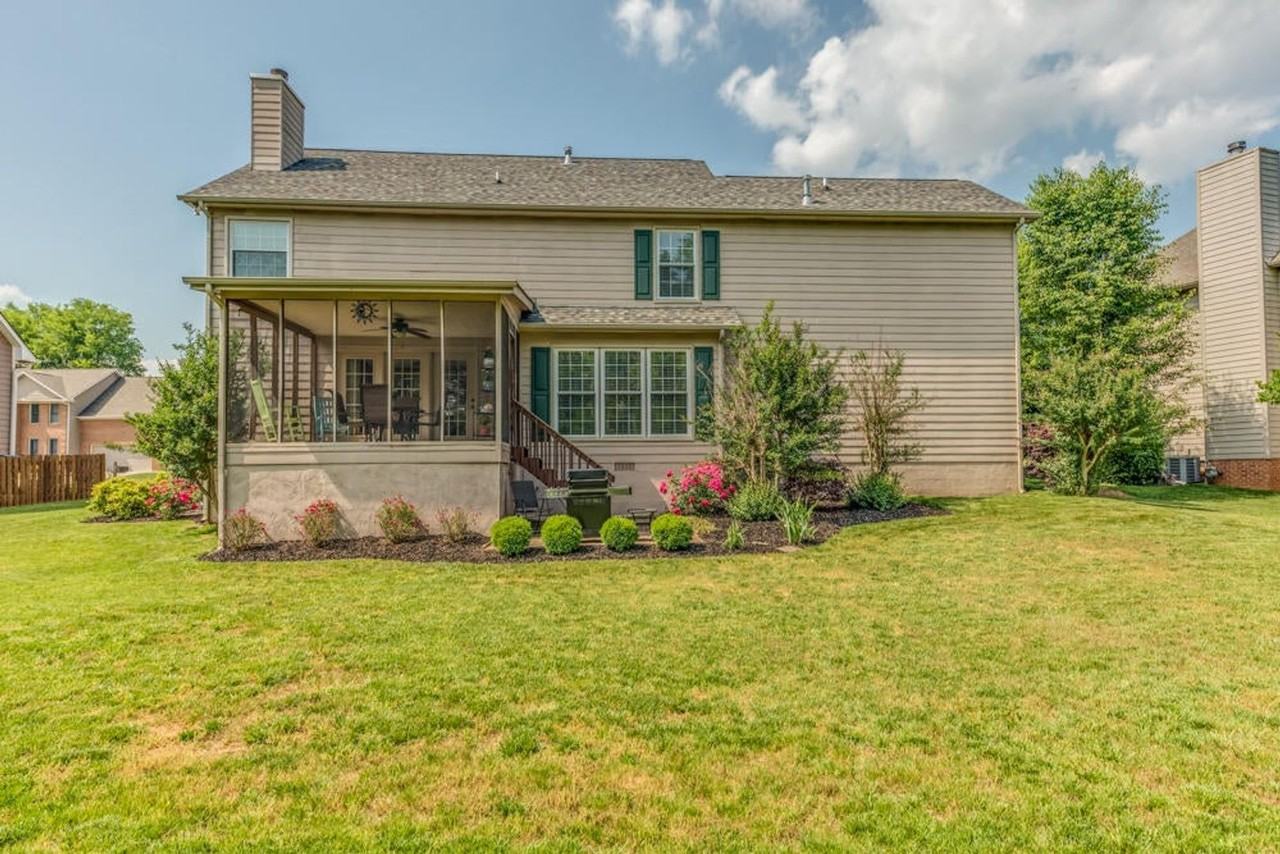 734 Concord Farms Ln - Photo 2 of 28