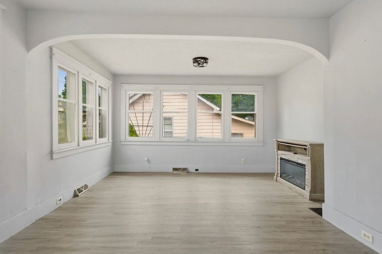 814 Mackinaw St - Photo 3 of 13
