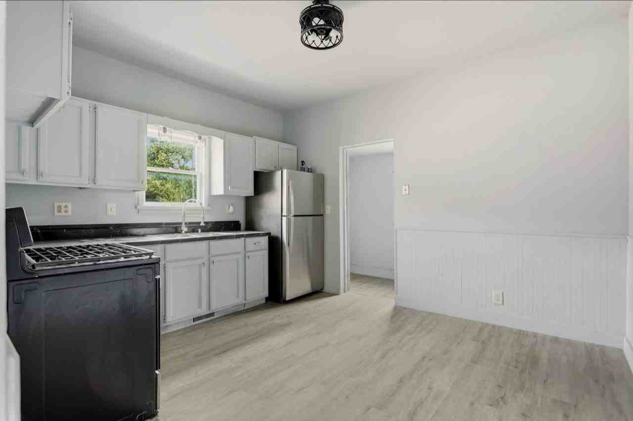 814 Mackinaw St - Photo 6 of 13