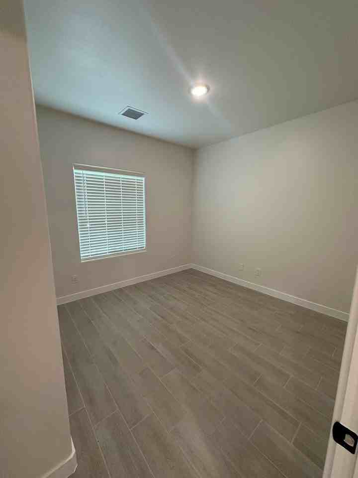 1471 Cabin Creek Ave - Photo 5 of 41