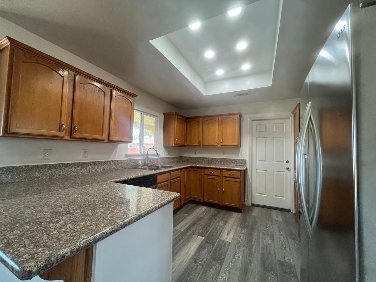 20255 Rimrock Rd - Photo 5 of 21