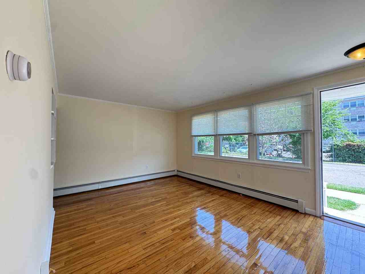 1 Savin Ct - Photo 2 of 24