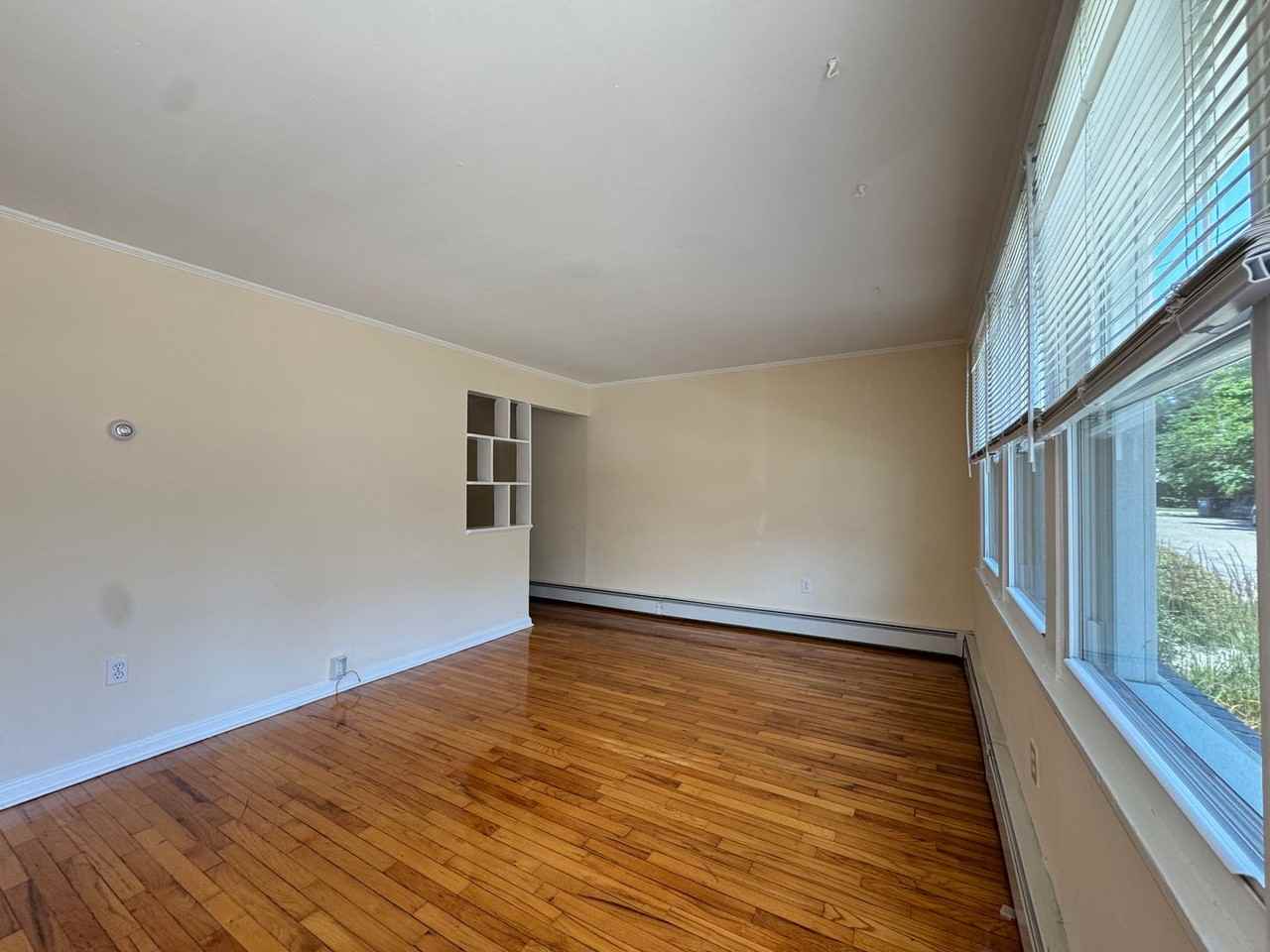1 Savin Ct - Photo 6 of 24