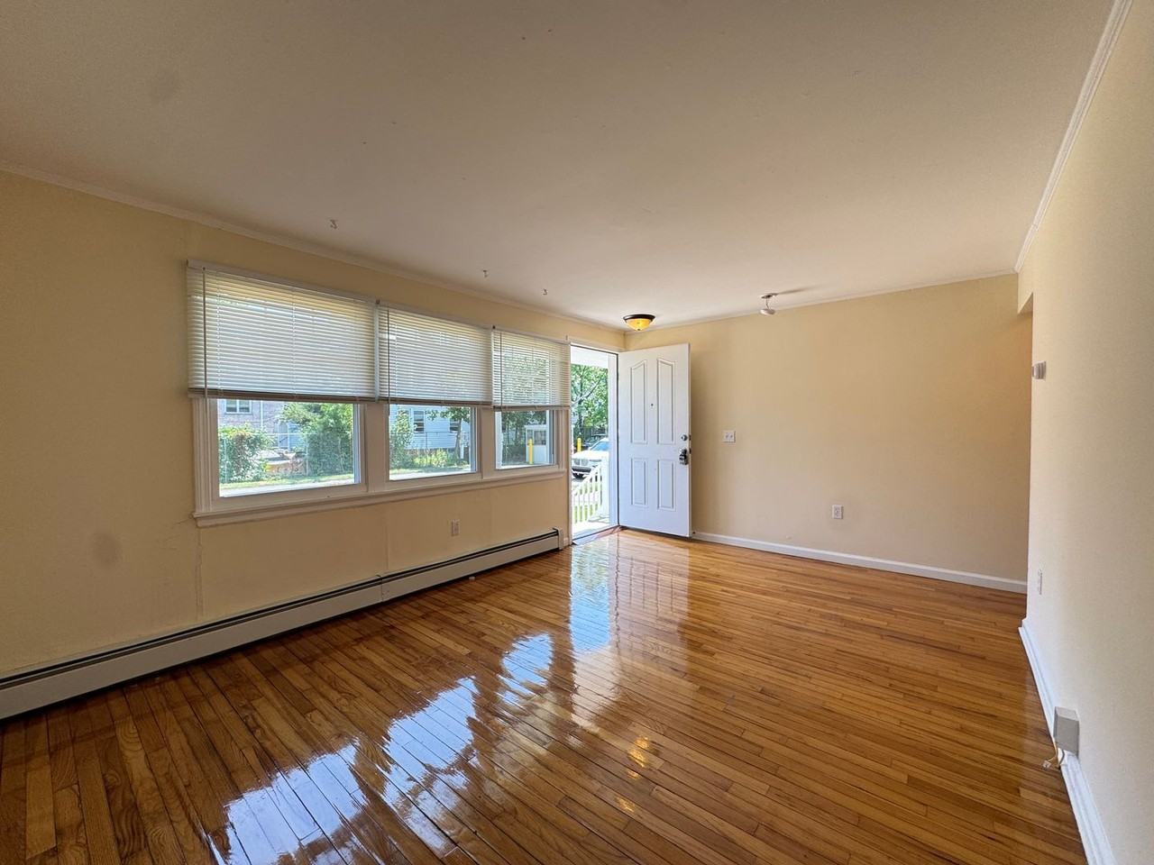 1 Savin Ct - Photo 7 of 24