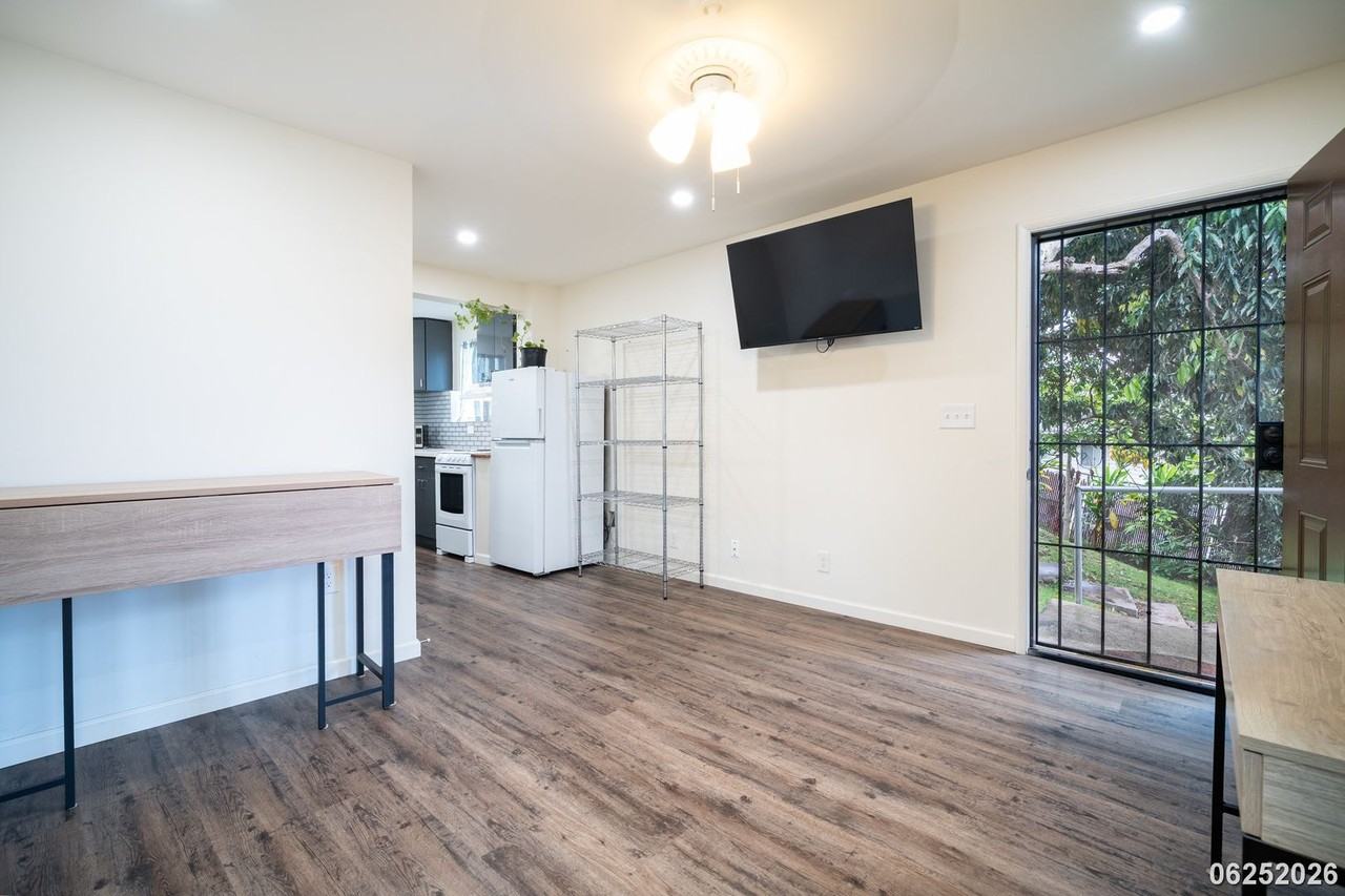 99-1061 Manako Pl #B - Photo 5 of 18