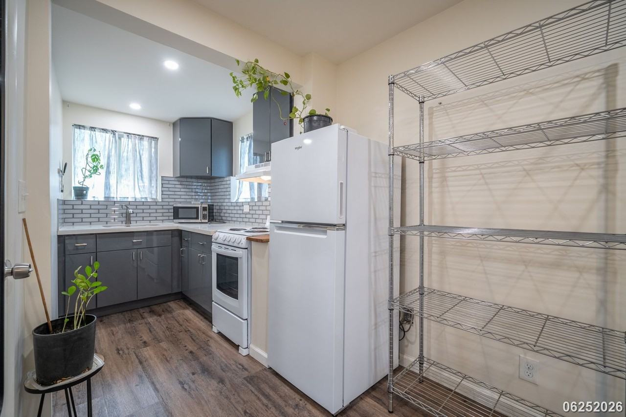 99-1061 Manako Pl #B - Photo 7 of 18
