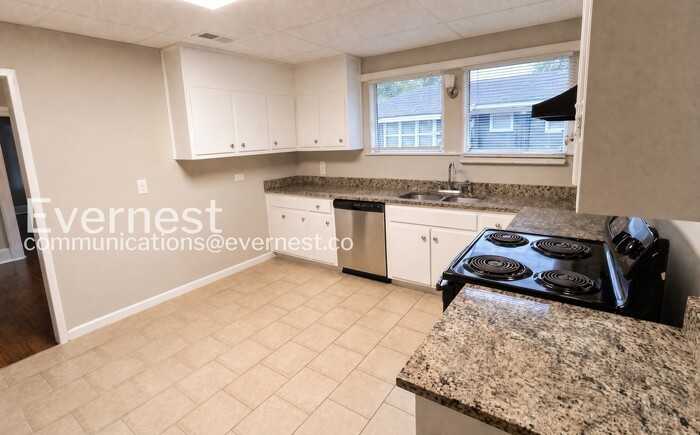 3119 19th St N - Photo 3 of 18