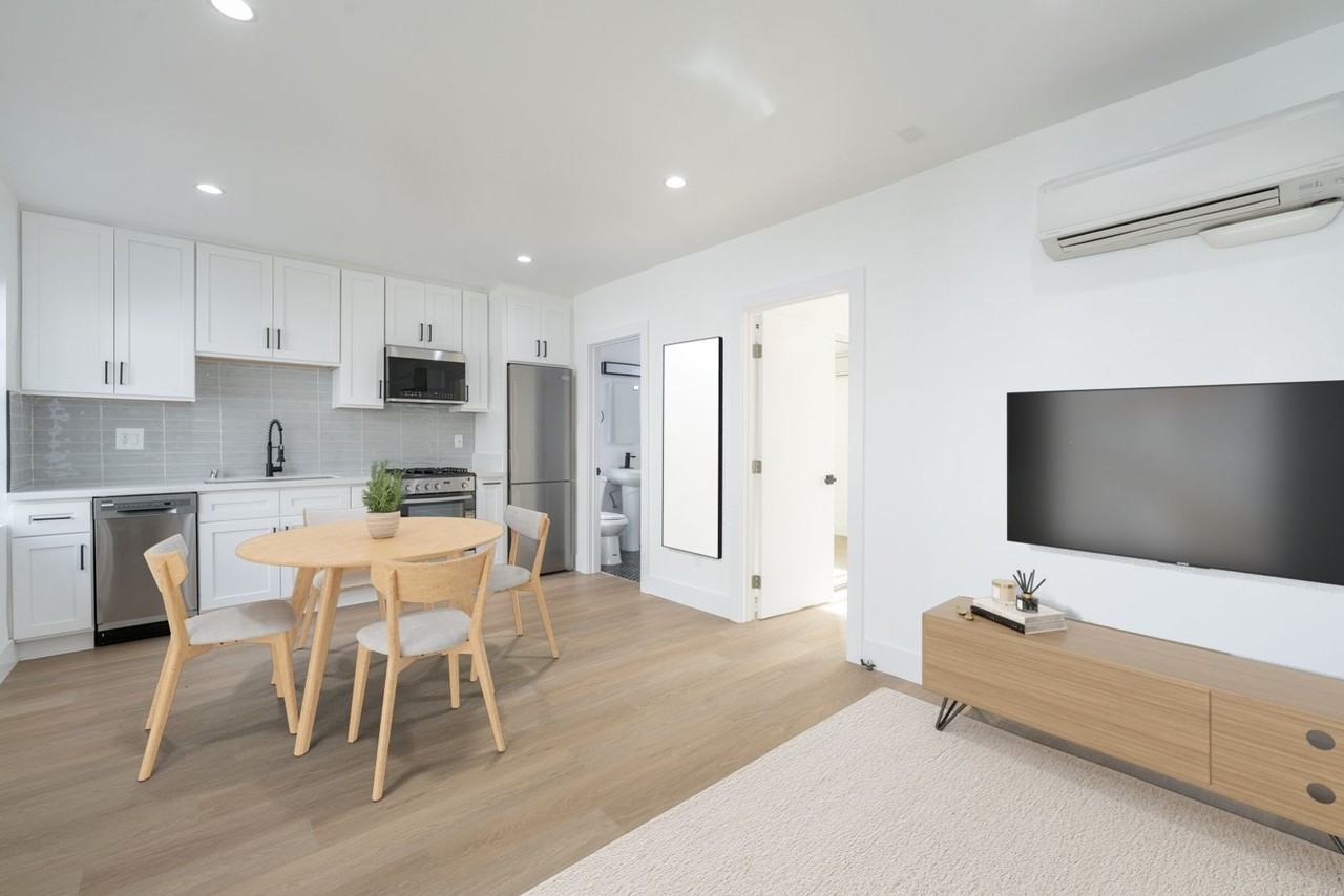 4707 N Figueroa St - Photo 2 of 11