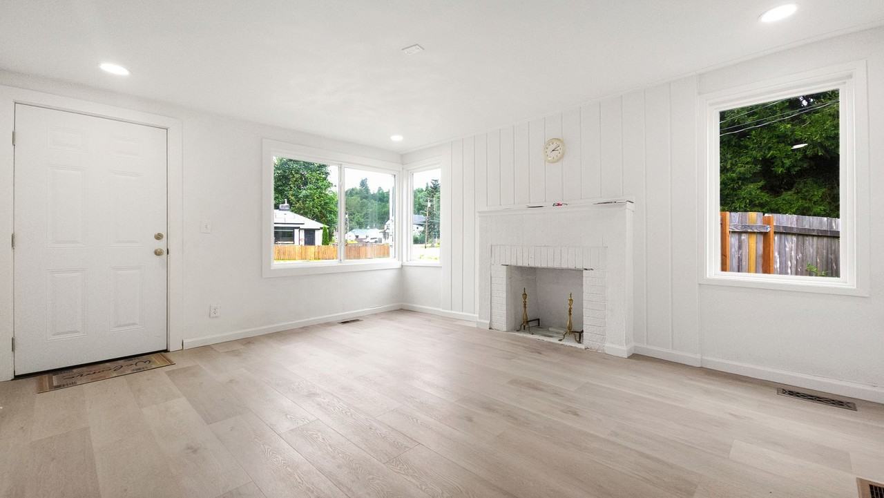 3330 Se 6th St - Photo 4 of 17