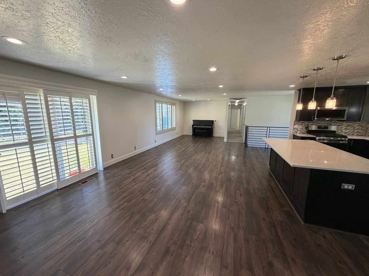 286 Paulette Way - Photo 7 of 32