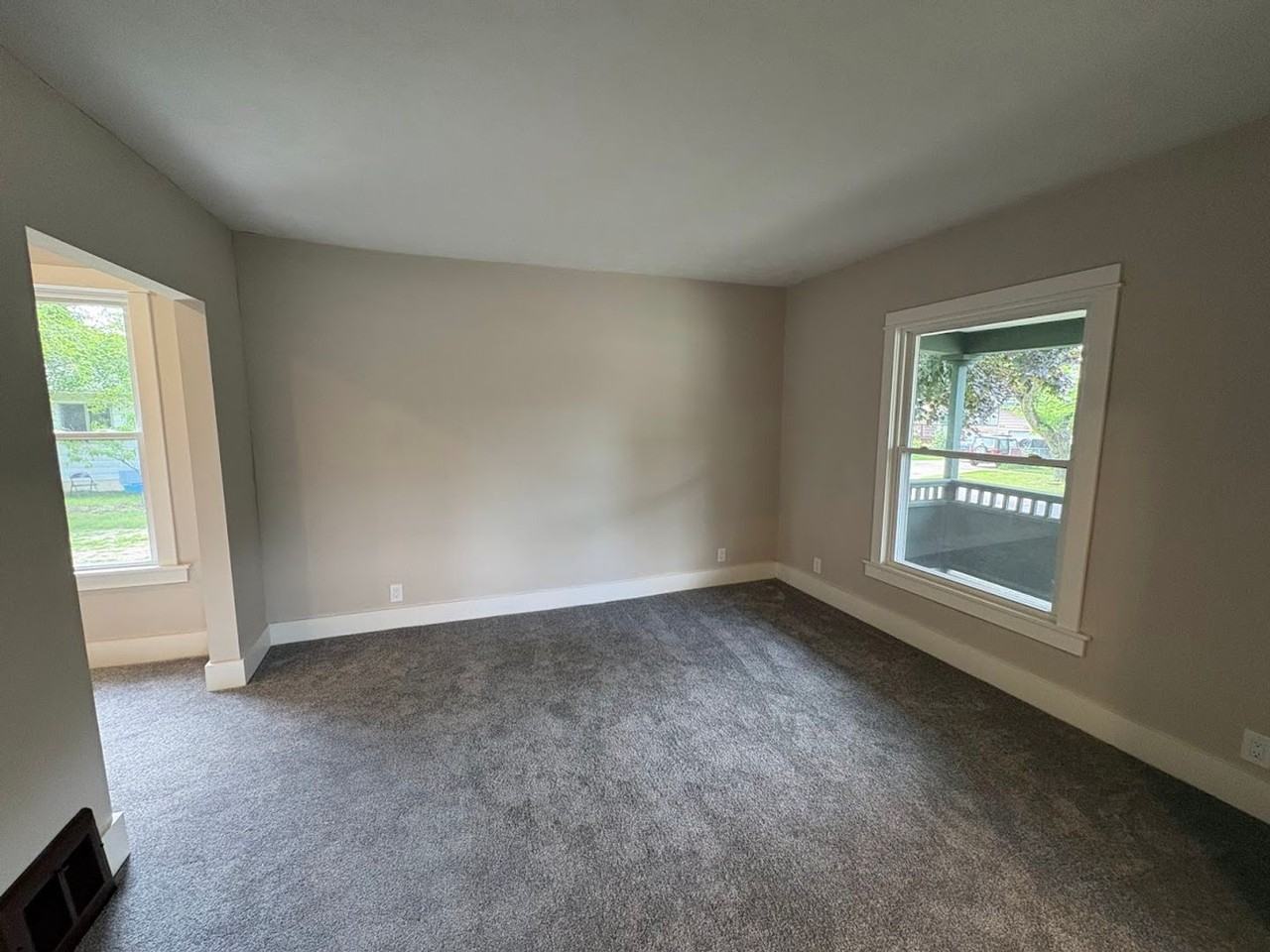 941 Carnegie Ave - Photo 3 of 22