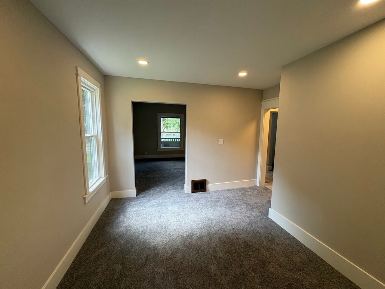 941 Carnegie Ave - Photo 6 of 22