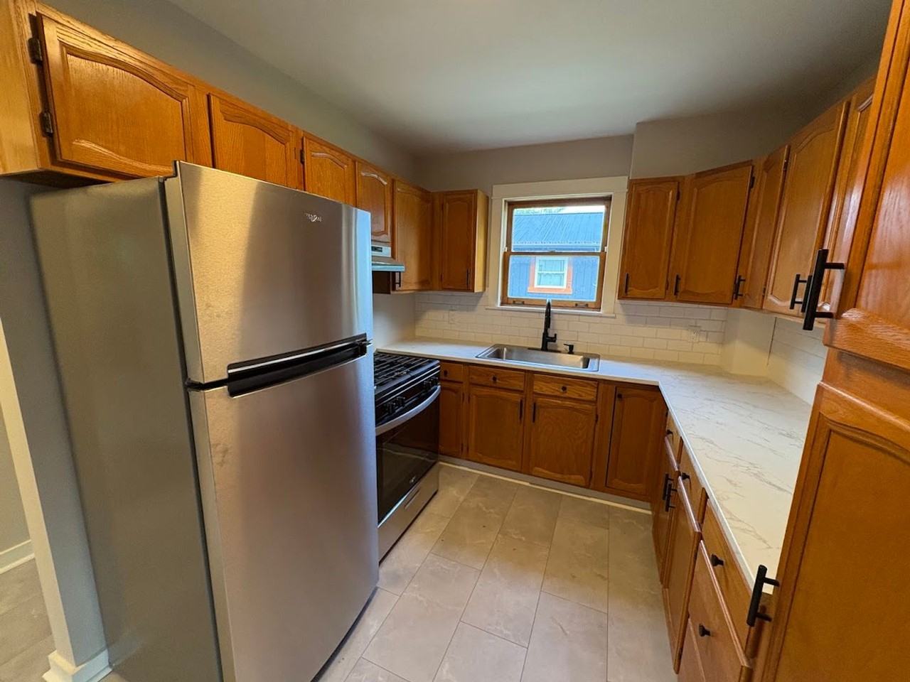 941 Carnegie Ave - Photo 7 of 22