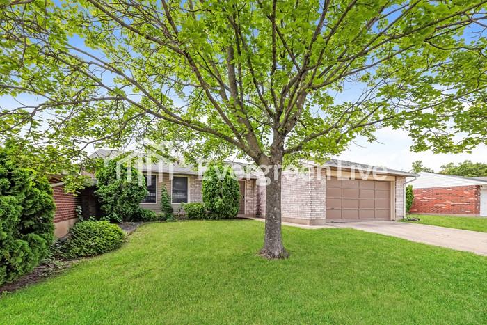 8679 Belle Chase Dr - Photo 2 of 16