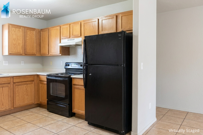 9950 W Lynx Dr #D - Photo 4 of 8