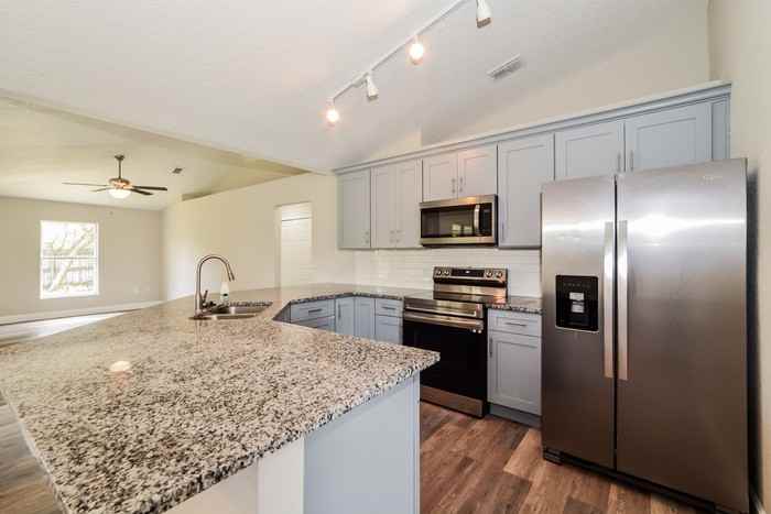 2897 Grayton St - Photo 5 of 15