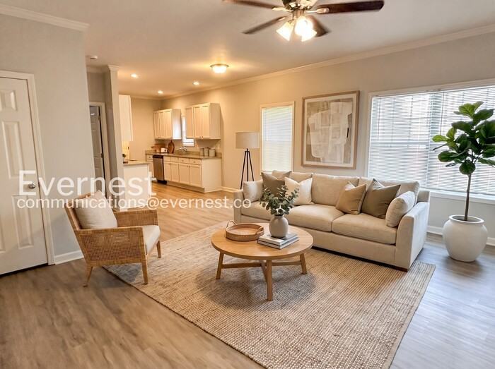 295 Sterling St Se - Photo 2 of 19