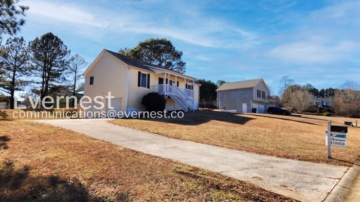 345 Bomar Ln - Photo 2 of 23