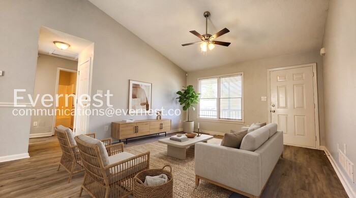 345 Bomar Ln - Photo 3 of 23