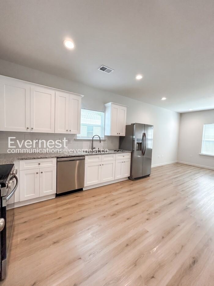 725 N Mcfarland St - Photo 4 of 15
