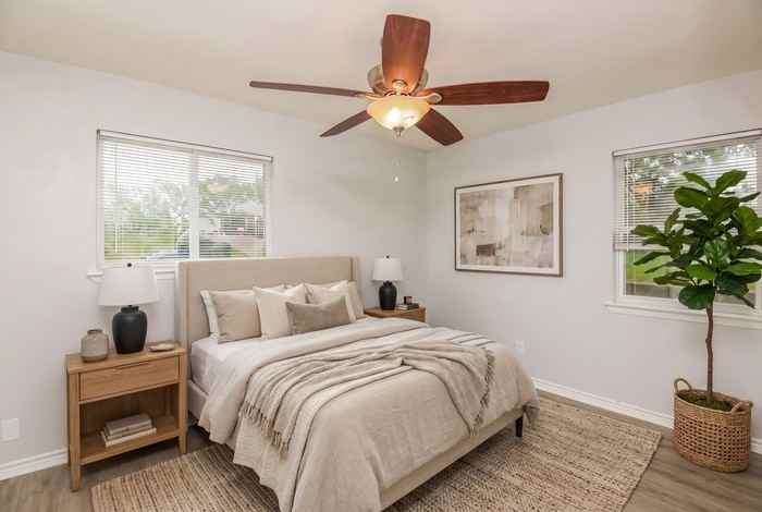 1214 Lynn St - Photo 4 of 19