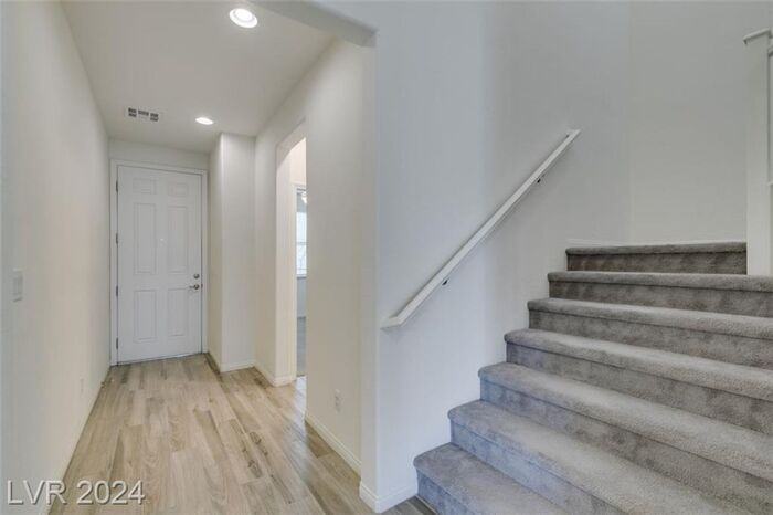 7445 Fleeting Joys Ave - Photo 4 of 47