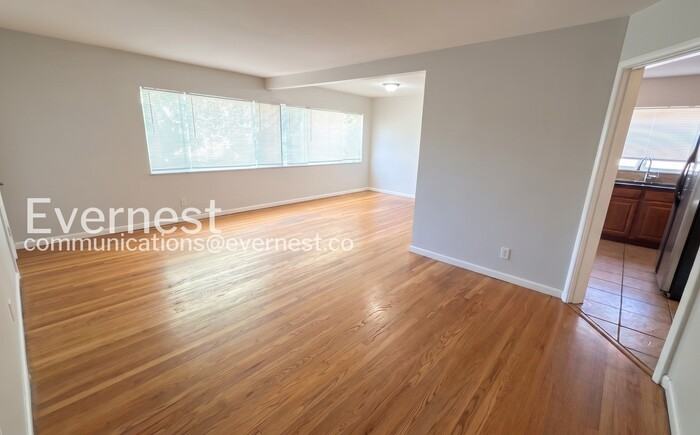 7216 Dartmouth Ave #B - Photo 5 of 23