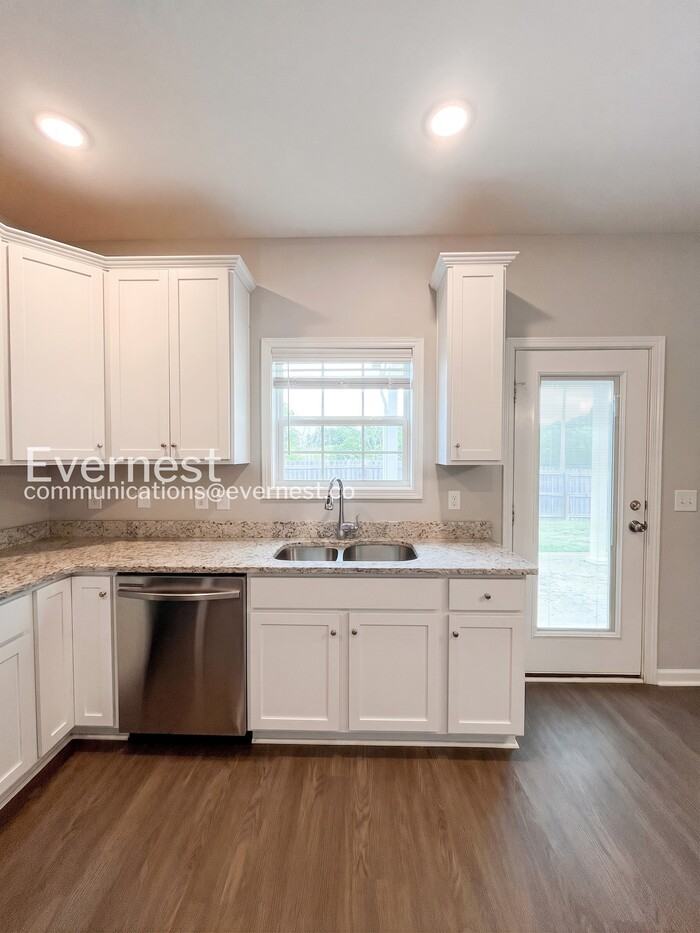 1115 Prospect Ct - Photo 7 of 27