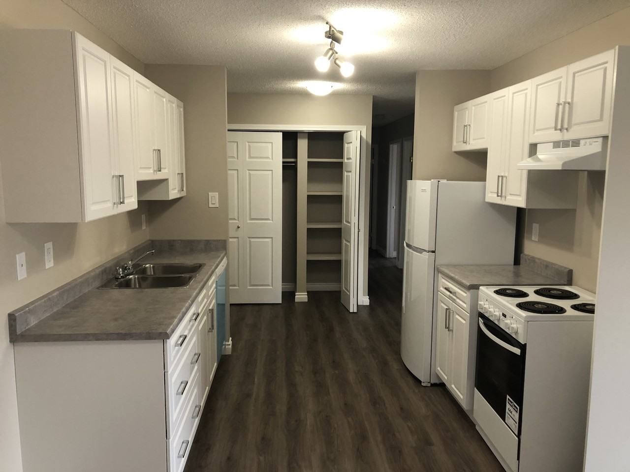 207 - Photo 3 of 25