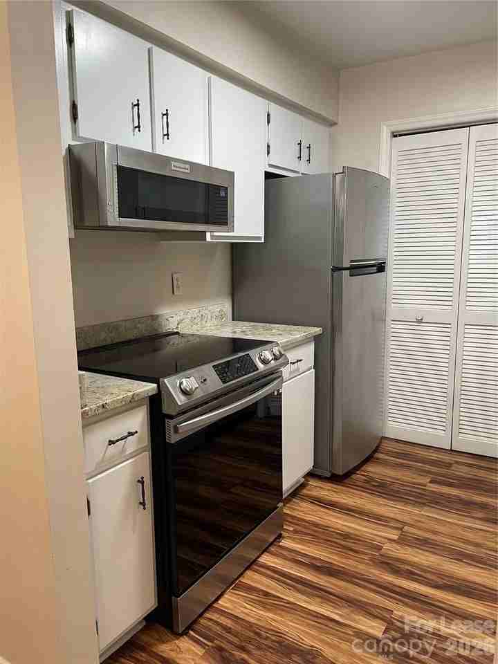 11020 Harrowfield Rd - Photo 2 of 15