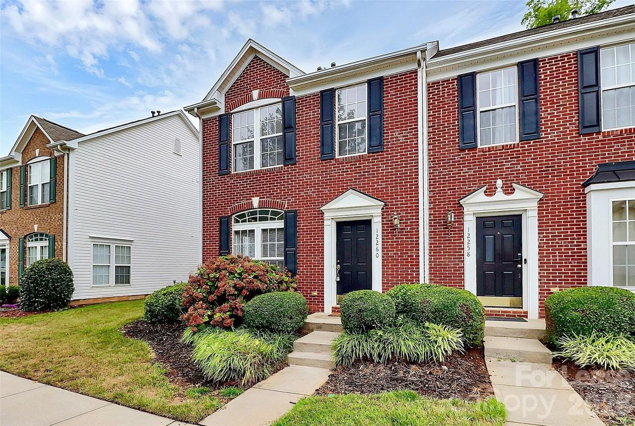 12260 Jessica Pl - Photo 3 of 8