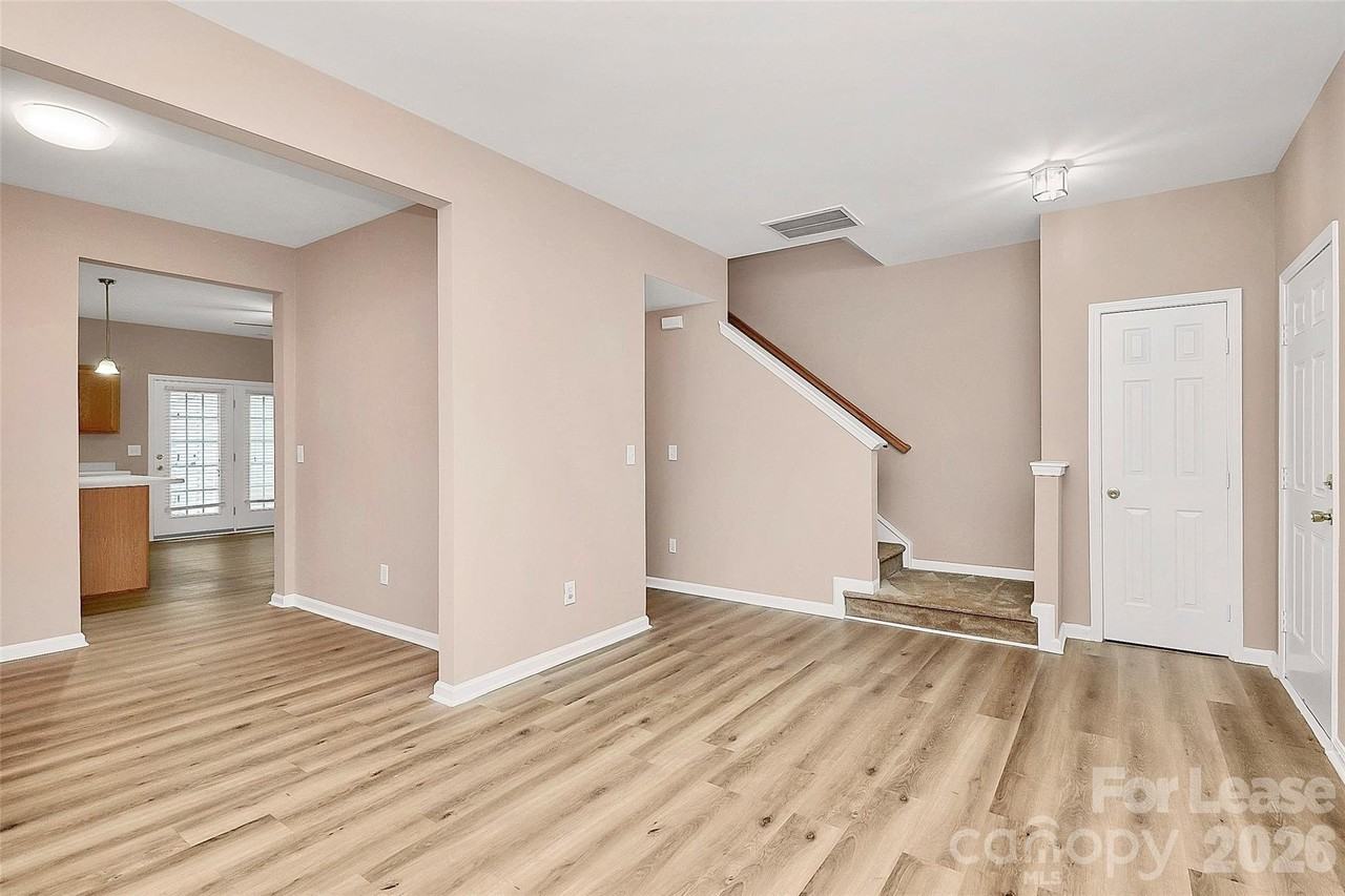 12260 Jessica Pl - Photo 5 of 8