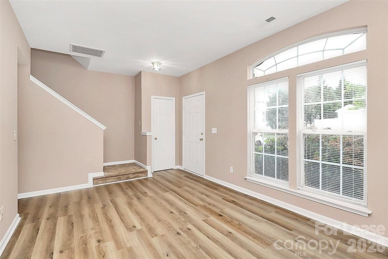 12260 Jessica Pl - Photo 6 of 8