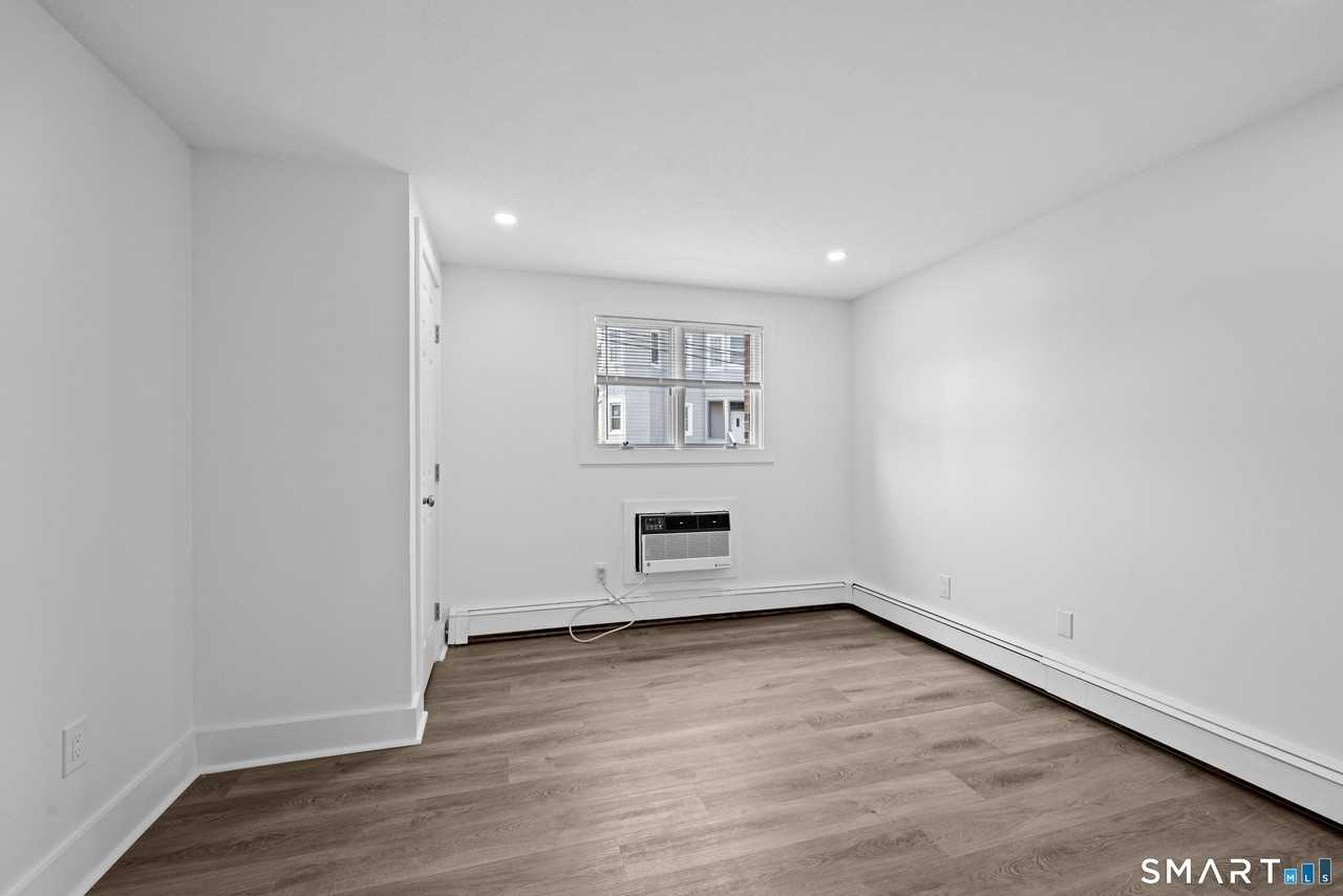 149 Garfield Ave - Photo 7 of 10