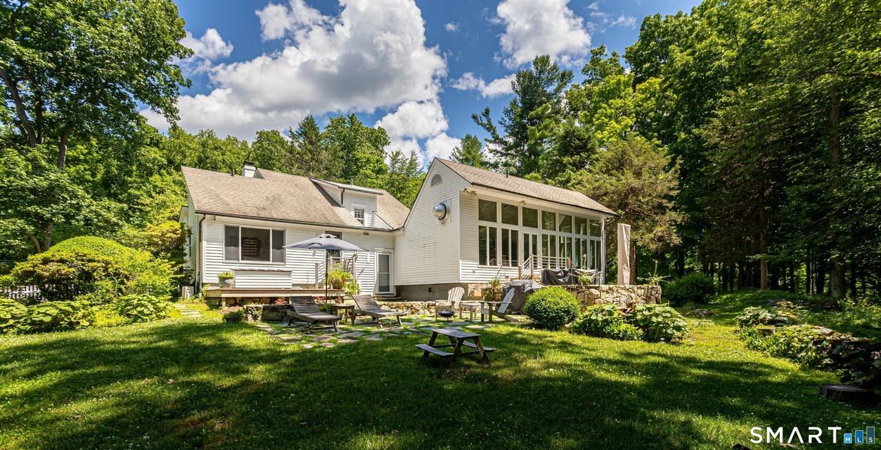 896 Westport Rd - Photo 2 of 33