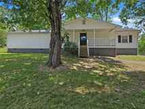 3542 Shoreland Dr - Photo 1 of 1