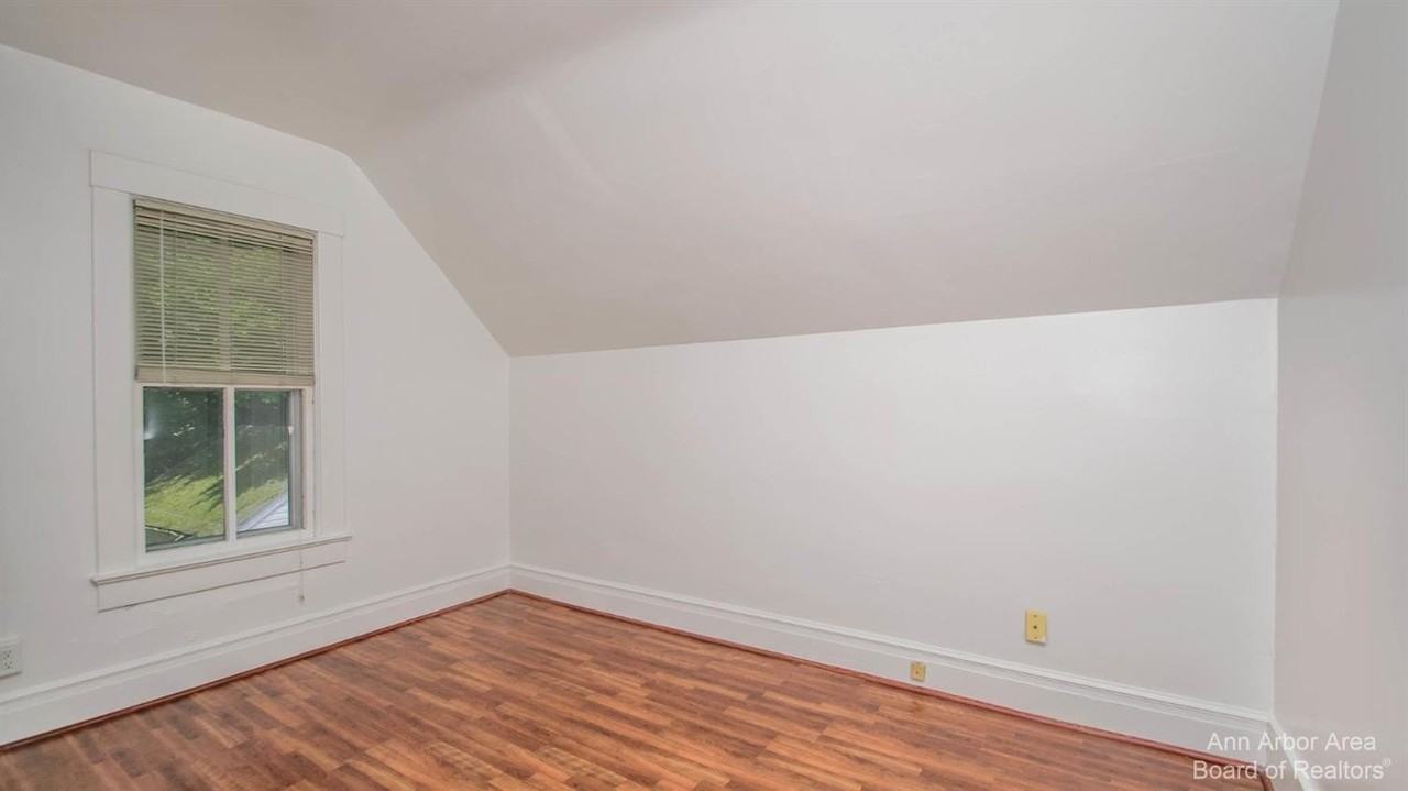 610 S Ashley St #2 - Photo 4 of 37