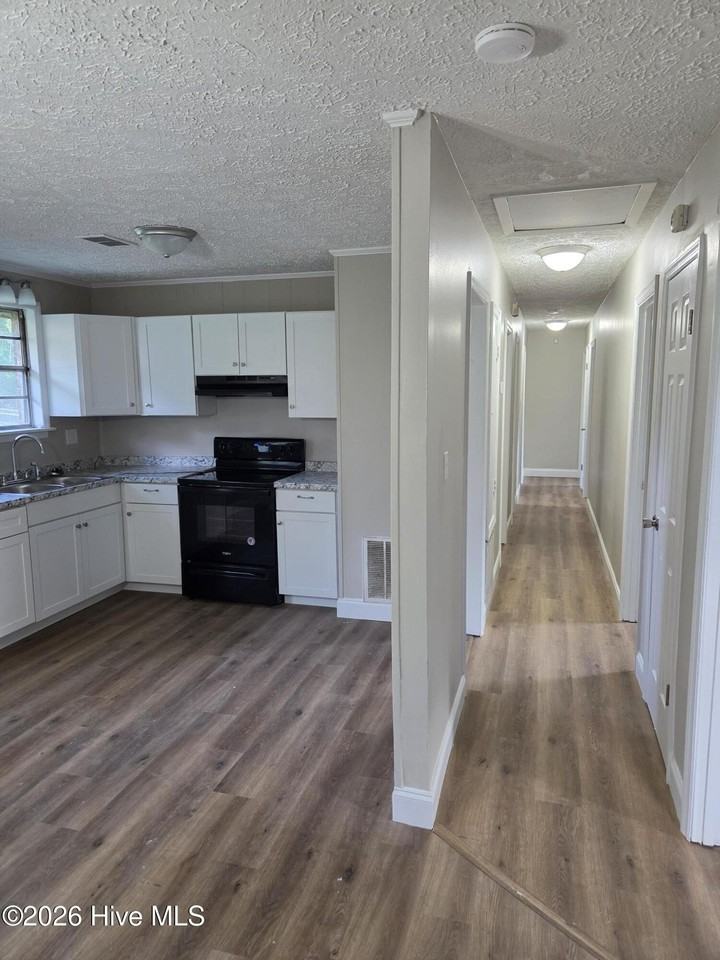 2420 Dublin Ct - Photo 5 of 12