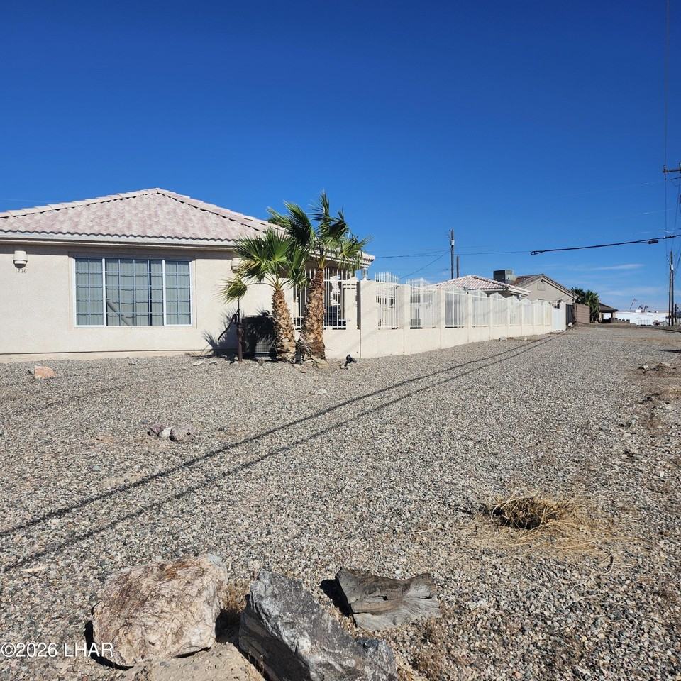 1776 Lear Bay - Photo 3 of 35