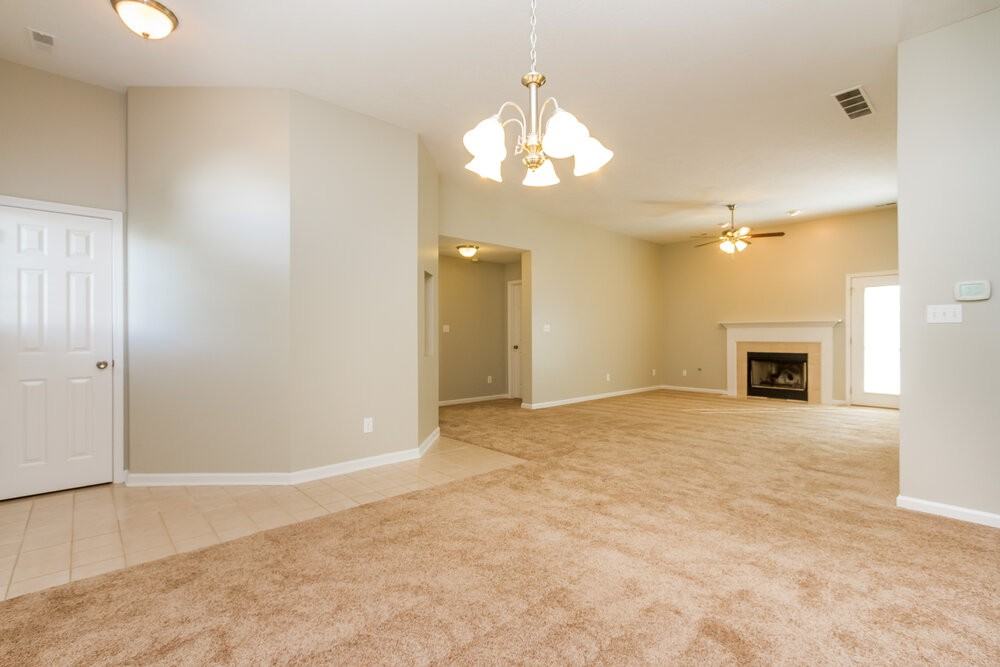674 Austrian Way - Photo 4 of 15