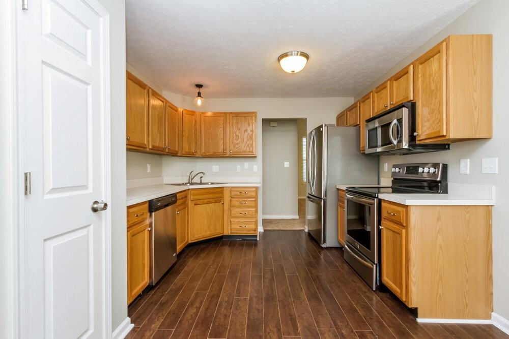 674 Austrian Way - Photo 5 of 15
