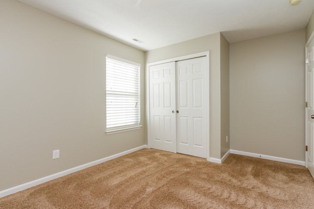 674 Austrian Way - Photo 7 of 15