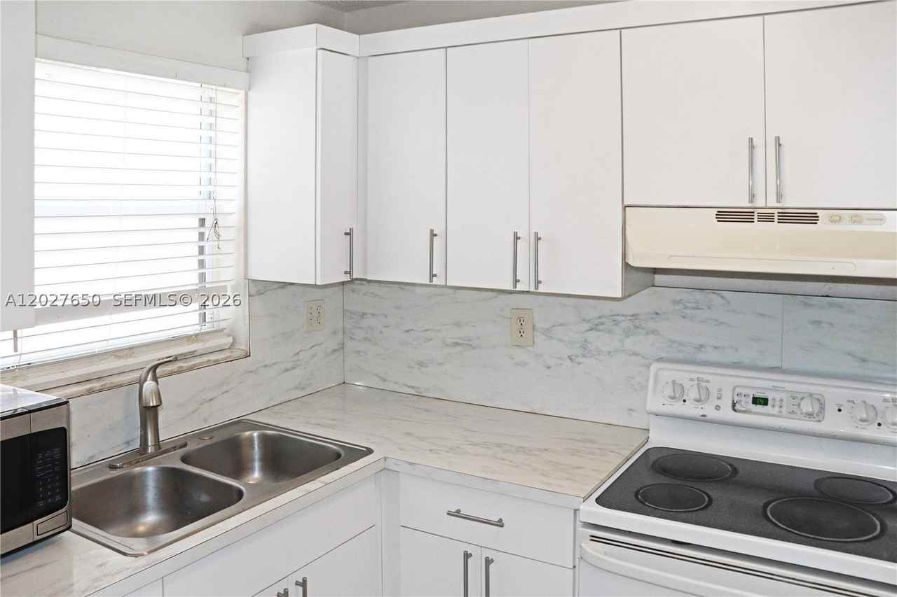 15006 Sw 80th Ter #913 - Photo 3 of 15