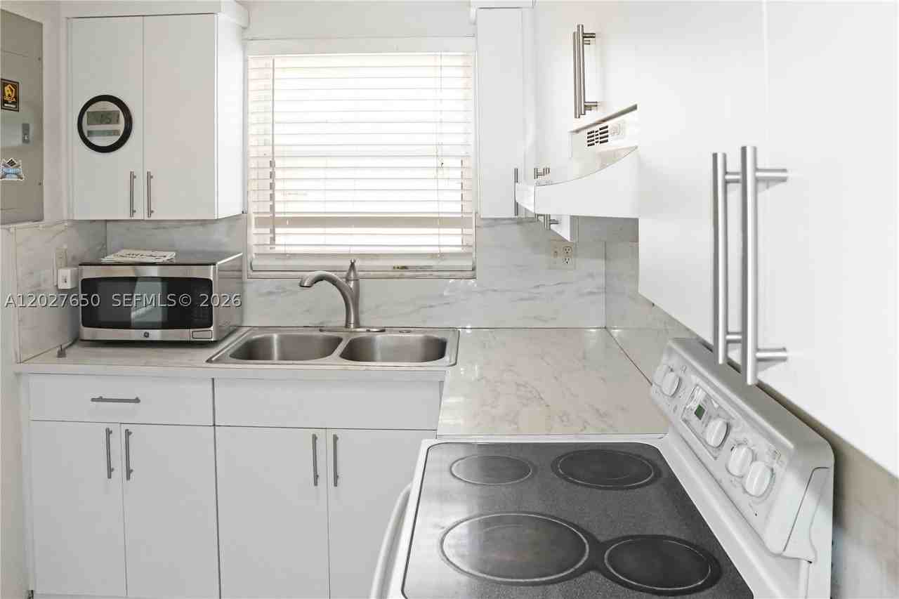 15006 Sw 80th Ter #913 - Photo 4 of 15